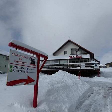 Red Family Apartments Păltiniş Екстериор снимка