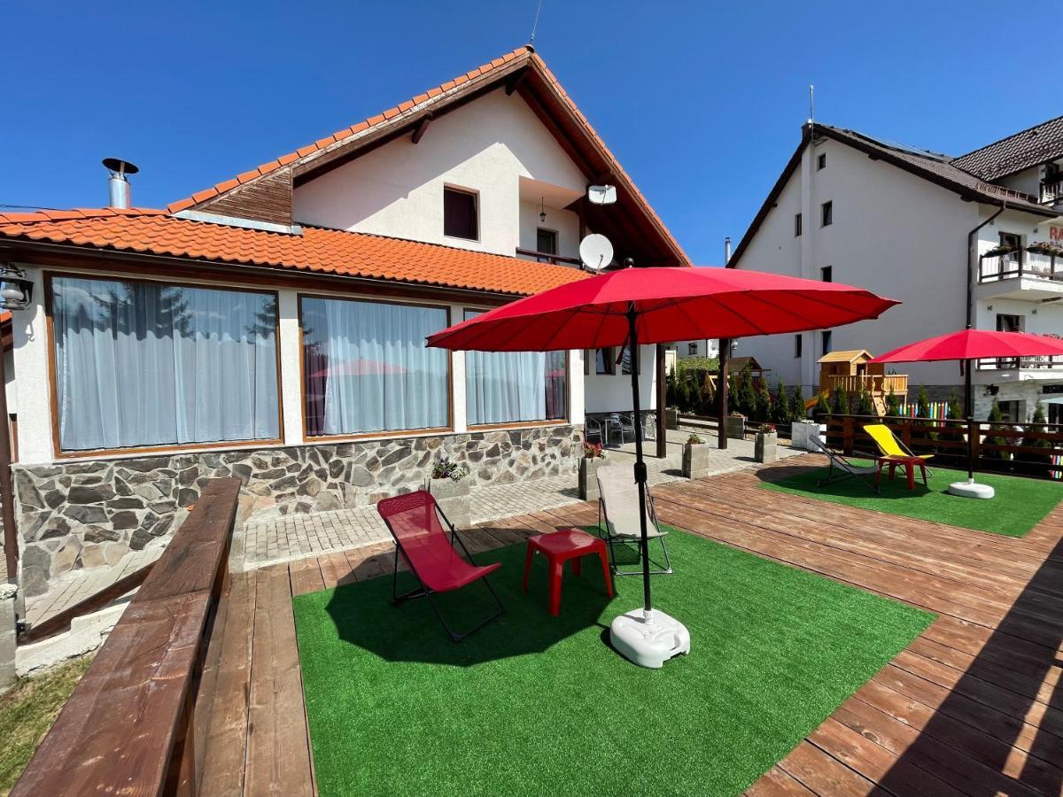 Red Family Apartments Păltiniş Екстериор снимка