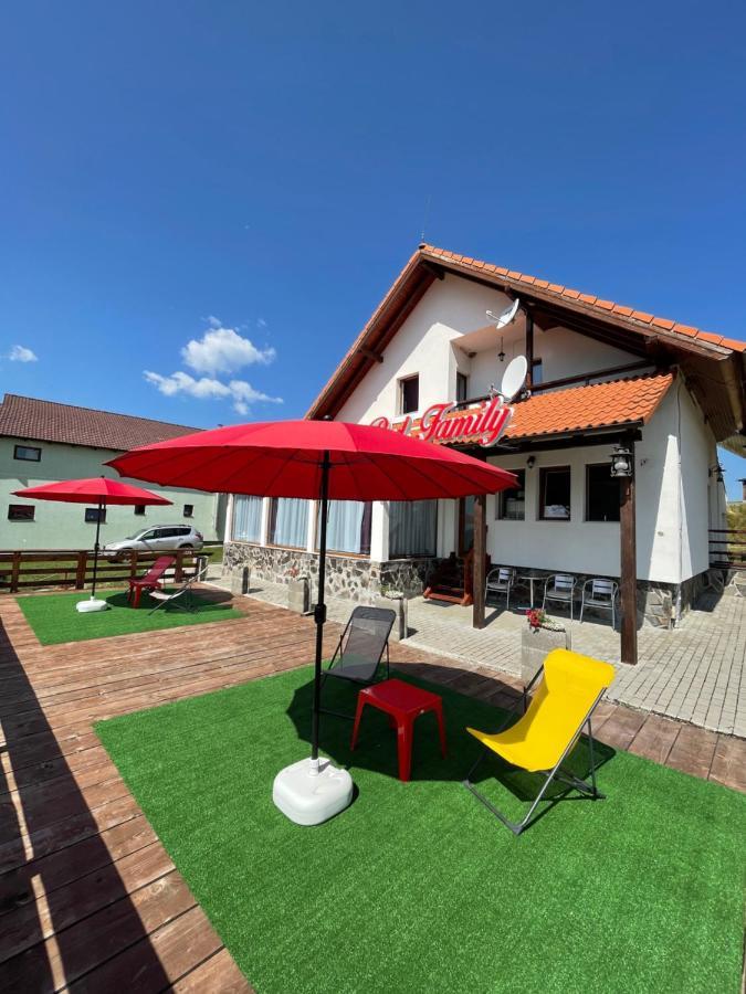 Red Family Apartments Păltiniş Екстериор снимка