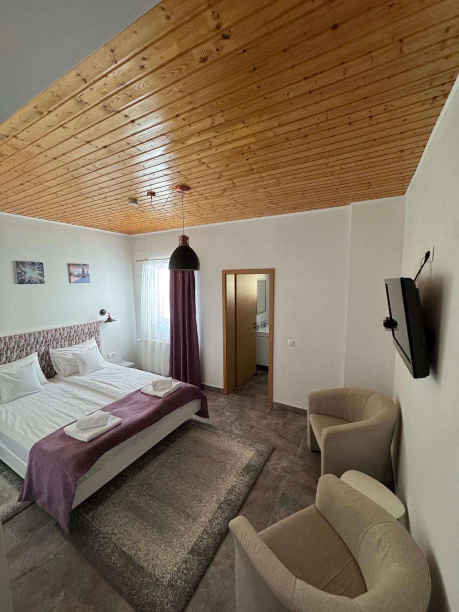 Red Family Apartments Păltiniş Екстериор снимка